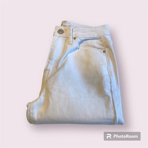 Fashion Nova’ Mom Jeans